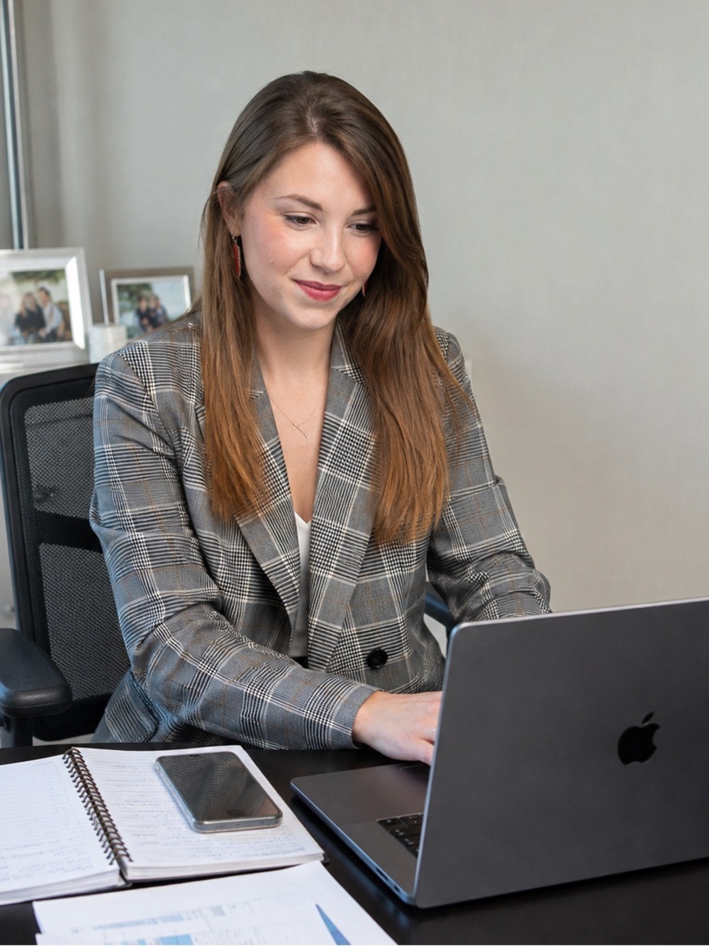 Classic Gray Plaid Double-Breasted Blazer - Picture 7 of 7